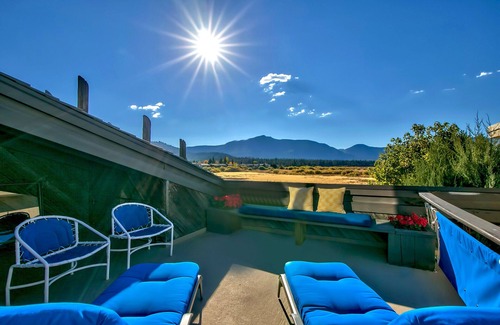 Tahoe Keys House | Spectacular Smuggler's Cove
