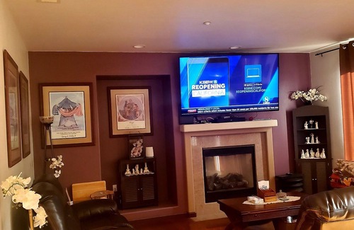 Salinas House | Spectacular Spacious Stay for 1 to 16 Guests