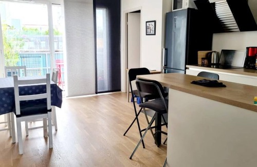 Sainte-Anne - Zone portuaire Apartment | Spectacular view of the Loire and the machines