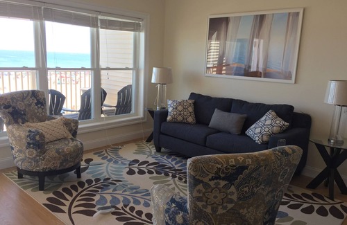 Hampton Condo | Spectacular Views From Beachfront Condo