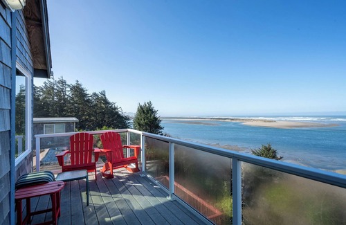 Netarts House | Spectacular views of the Pacific Ocean and Bay - 3 Bedroom house sleeps 8.