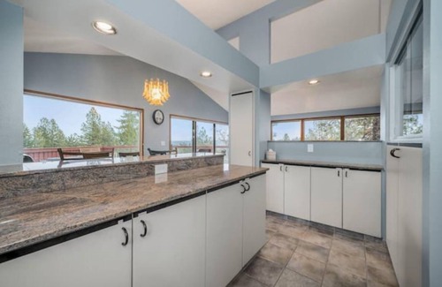 West Spokane House | Spectacular Views & Privacy, Close to Everything!