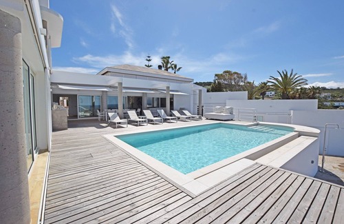 Atlanterra Ski Chalet | Spectacular Villa in privilege location, total privacy. FREE WIFI
