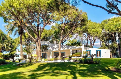 Almancil House | Spectacular Villa in Quinta do Lago - Private Pool, BBQ & 5-Star Concierge