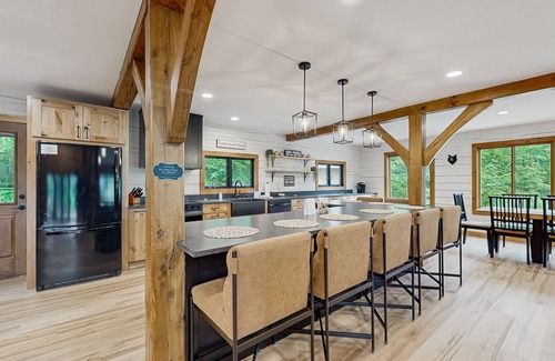 Silver Lake House | Spectacularly updated family mountain lodge w/deck & amazing views