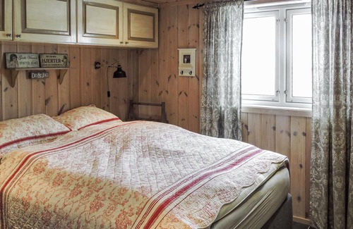 Sor-Aurdal House | Spend a cozy vacation in this spacious and tasteful cottage.