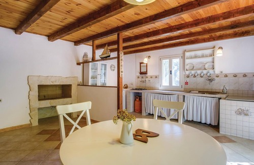 Cunski House | Spend a relaxing holiday in this holiday home on the island of Mali Loinj.