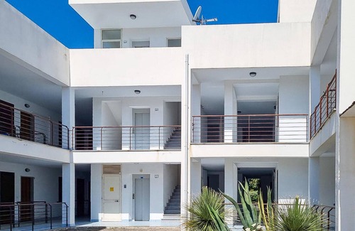 Isca Marina Apartment | Spend a wonderful vacation in this apartment near the beach.