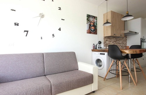 Isca Marina Apartment | Spend a wonderful vacation in this apartment near the beach.