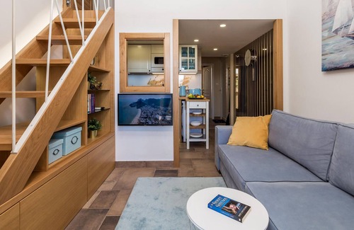 Gajac Apartment | Spend a wonderful vacation in this beautiful apartment near the beach.