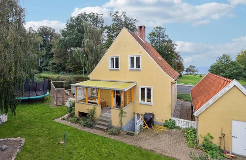 Faaborg House | Spend an unforgettable vacation in an inviting vacation home near the beach.