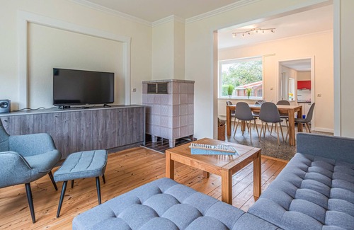 Busum House | Spend an unforgettable vacation in this inviting vacation home in Nordsee Resort Büsum.