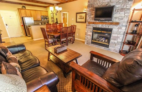 Genoa Condo | Spend July 4, 2023 week in the Tahoe Area