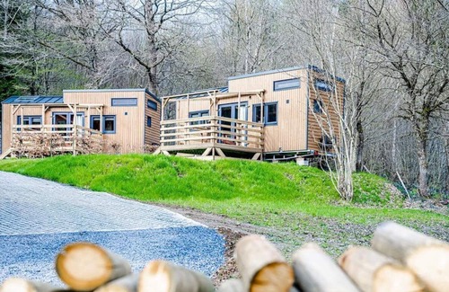 Smuid House | Spend the night in the middle of the Ardennes in your own Laidback Cabin!