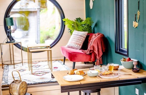 Smuid House | Spend the night in the middle of the Ardennes in your own Laidback Cabin!