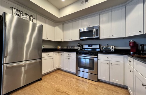 Seaside Heights Condo | Spend your vacation in Luxury. Only 1 block to the beach.