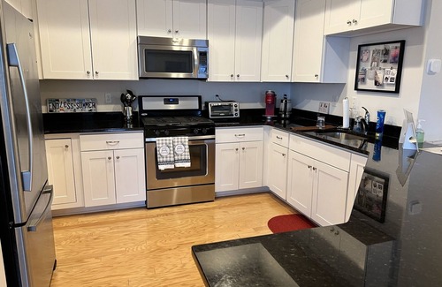 Seaside Heights Condo | Spend your vacation in Luxury. Only 1 block to the beach.