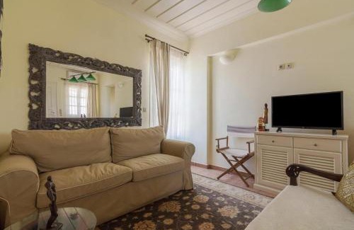 Agii Anargiri Apartment | Spetses Breeze beautiful appartment