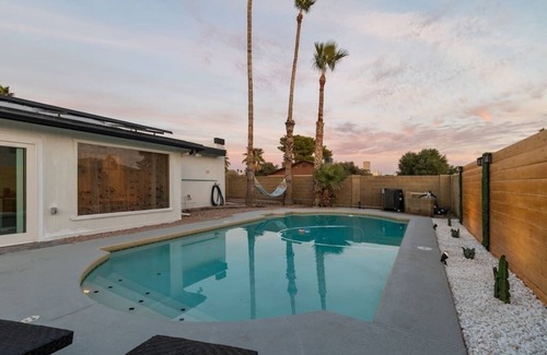 Panorama Place House | SPH97 - Kalani Oasis Paradise in the Desert w/Pool