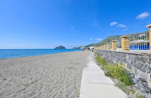 Barano d'Ischia Apartment | -Spiaggia dei Maronti a 20 MT- Nuova Casa d'Élite