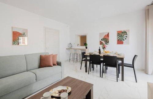 Swieqi Apartment | Spinola Court 2bed W Pool And Parking By Homely