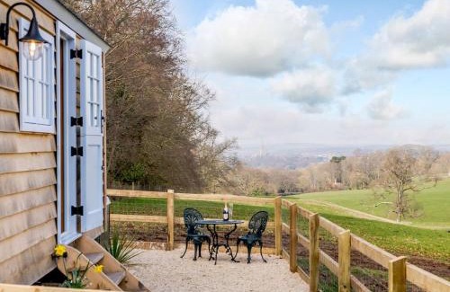Alderbury House | Spire View Hut