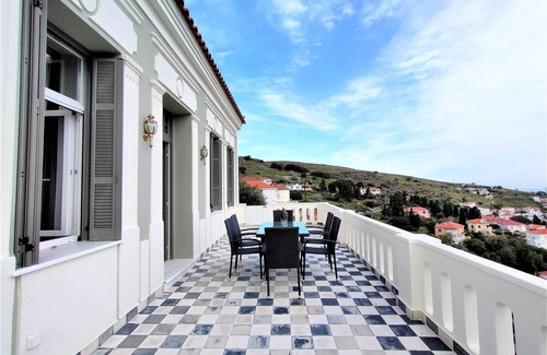 Steniai House | "Spiti" | Sea View Neoclassical House in Stenies