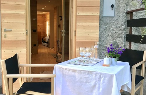 Albosaggia Ski Chalet | Splendid Independent Chalet Junior Suite with triple panoramic exposure
