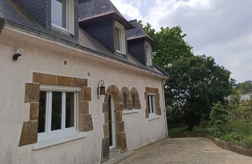 Crozon Villa | Splendid Neobretonne with sea view