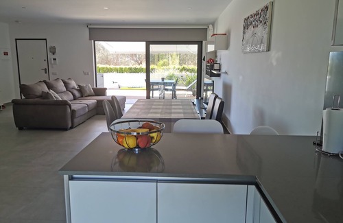 Pera House | Splendid new house with sea view