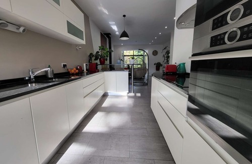 Verrieres-le-Buisson Villa | Splendid Villa: Spa & Billiards & Air Hockey access to RER 35 min from Paris