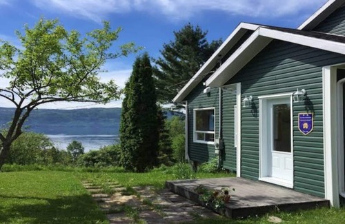 Sainte Rose du Nord House | Splendid VIEW of the Saguenay Fjord