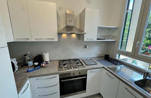Bussana Apartment | Splendida Casa vista mare per 4 persone di fronte alle spiagge di Bussana