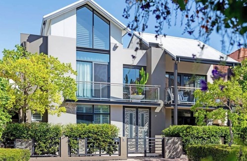 Subiaco House | Splendour in Subiaco - Elegant, Comfortable Home in Leafy Street