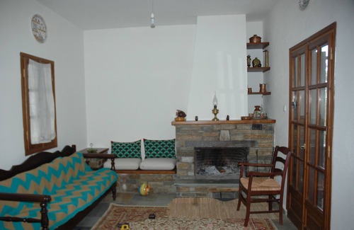 Kissos House | Split-level house in East Pelion