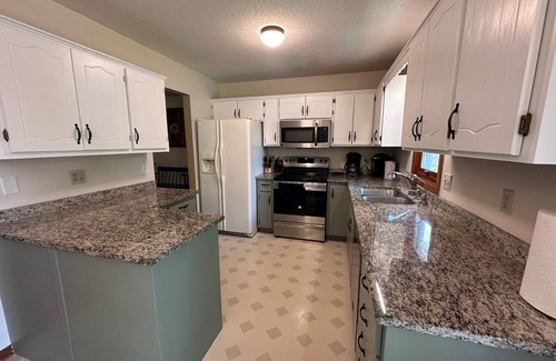 Shakopee House | Split-Level Simplicity in Shakopee - a simple home away from home.