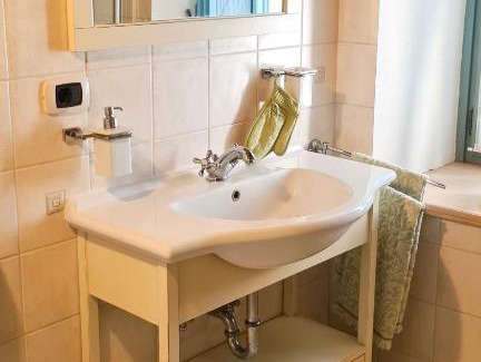 Lupoglav House | Spod Korit - Brgudac, Opatija with hot tub and free parking
