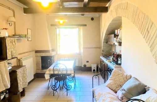 Spoleto Apartment | Spoleto Pool Side-Apt 4/Spoleto centre 0.7 kms/sleeps 4/Wifi+aircon