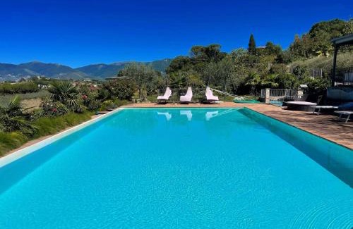 Spoleto Villa | Spoleto Poolside - Sleeps 24