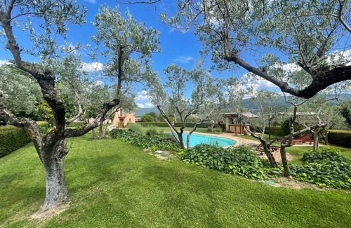 Spoleto Villa | SPOLETO TRANQUILITA + POOL. SLEEPS 20, CENTRAL SPOLETO. 15 MINS