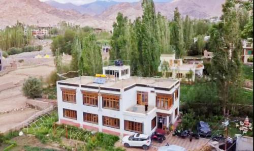 Leh House | Sponbo Guest House, Leh