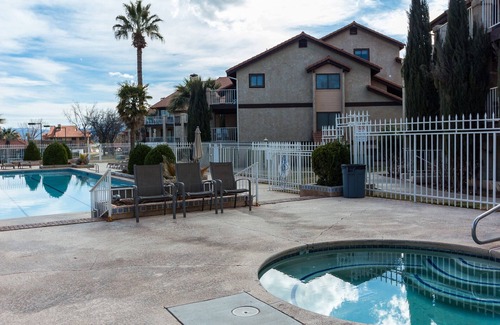 St. George Condo | Sports Village Condo End Unit 2nd floor Close to hiking