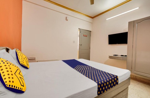 Bangalore City Center Hotel | SPOT ON 74229 Hotel Thirumala Landmark