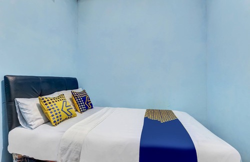 Demak Hotel | SPOT ON 90744 Alika Homestay