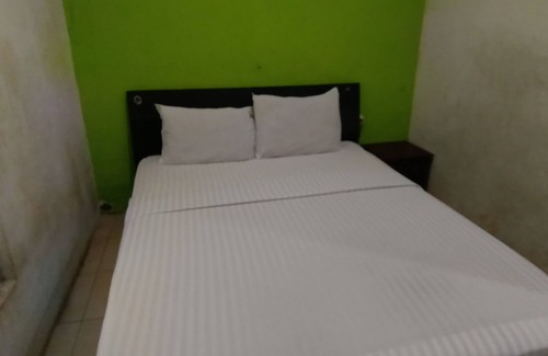 Makassar Hotel | SPOT ON 92658 Wisma Parakita Syariah Near RS Faisal Patalasang