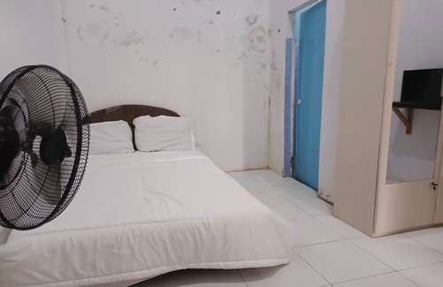 Pekanbaru Hotel | SPOT ON 93375 Elang Homestay