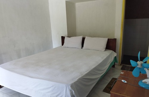 Mangsit Hotel | SPOT ON 93740 Madame Guesthouse