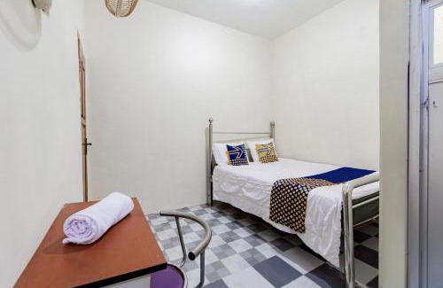 Kediri Hotel | SPOT ON 93967 Hasna Guest House Syariah