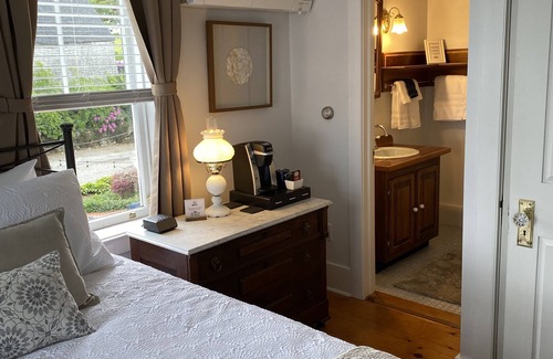 Lincolnville House | Spouter Inn Bed & Breakfast