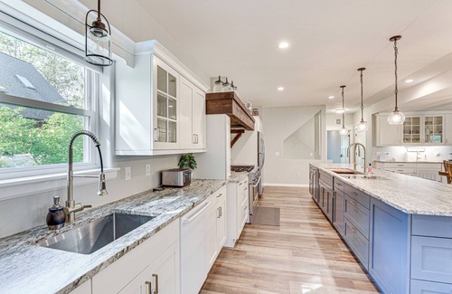 Wisconsin Dells Villa | Sprawling Wisconsin Dells Home w/Deck & Fire Pit